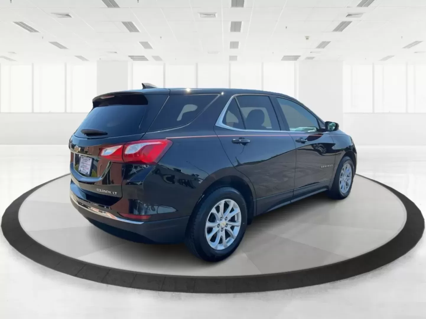 2018 Chevrolet Equinox LT (2GNAXSEV7J6) with an 1.5L I-4 gasoline direct injection engine, located at 1951 S Dayton Lakeview Rd., New Carlisle, OH, 45344, (937) 908-9800, 39.890999, -84.050255 - Are you searching for a versatile vehicle that effortlessly combines style, comfort, and practicality? Look no further! At Advantage Car and Credit - Troy, located at 1099 N County Rd 25A, Troy, OH 45373, we are excited to present a fantastic opportunity to own a 2018 Chevrolet Equinox LT, perfect f - Photo#2