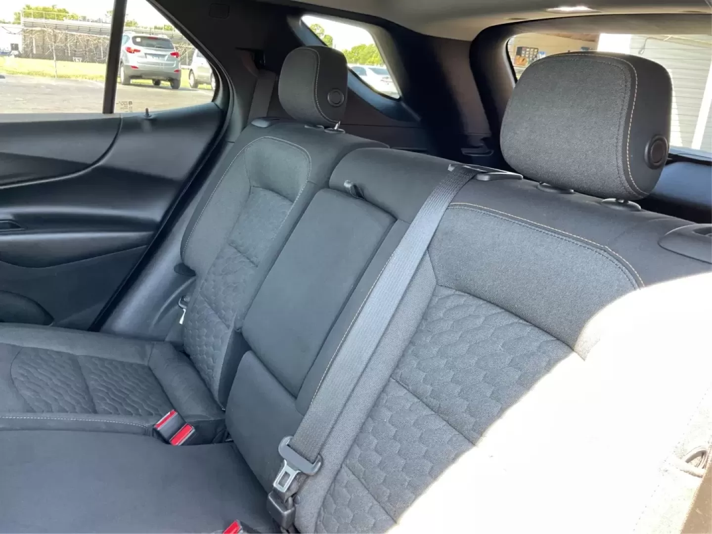 2018 Chevrolet Equinox LT (2GNAXSEV7J6) with an 1.5L I-4 gasoline direct injection engine, located at 1951 S Dayton Lakeview Rd., New Carlisle, OH, 45344, (937) 908-9800, 39.890999, -84.050255 - Are you searching for a versatile vehicle that effortlessly combines style, comfort, and practicality? Look no further! At Advantage Car and Credit - Troy, located at 1099 N County Rd 25A, Troy, OH 45373, we are excited to present a fantastic opportunity to own a 2018 Chevrolet Equinox LT, perfect f - Photo#10