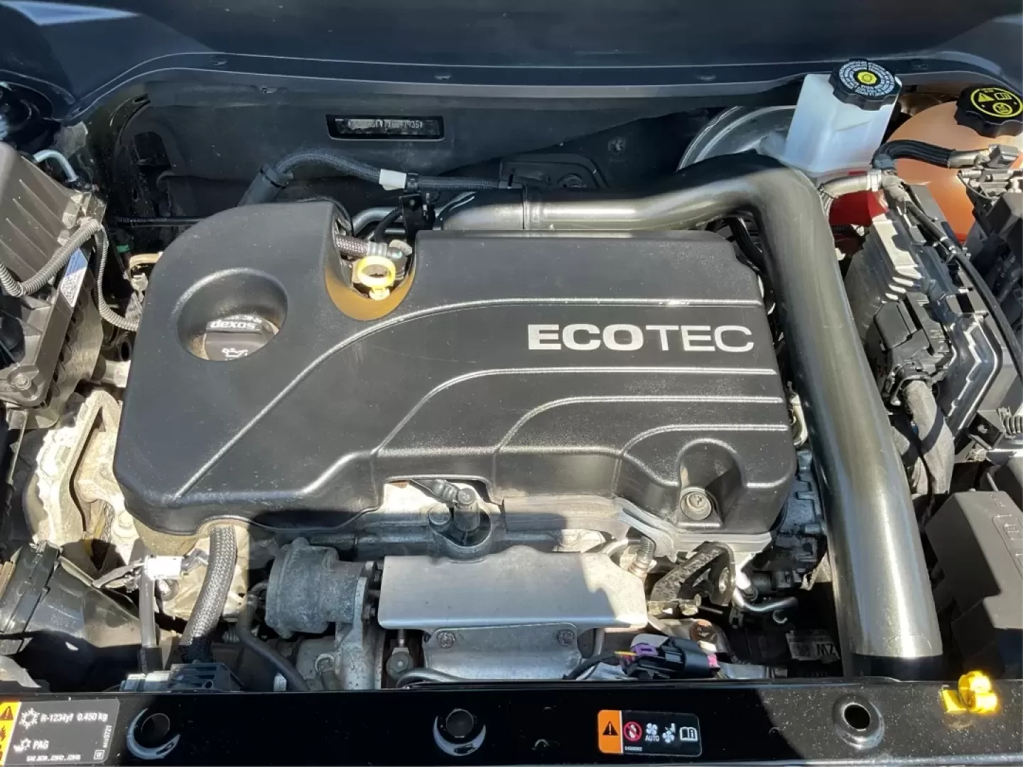 2018 Chevrolet Equinox LT (2GNAXSEV7J6) with an 1.5L I-4 gasoline direct injection engine, located at 1951 S Dayton Lakeview Rd., New Carlisle, OH, 45344, (937) 908-9800, 39.890999, -84.050255 - Are you searching for a versatile vehicle that effortlessly combines style, comfort, and practicality? Look no further! At Advantage Car and Credit - Troy, located at 1099 N County Rd 25A, Troy, OH 45373, we are excited to present a fantastic opportunity to own a 2018 Chevrolet Equinox LT, perfect f - Photo#11