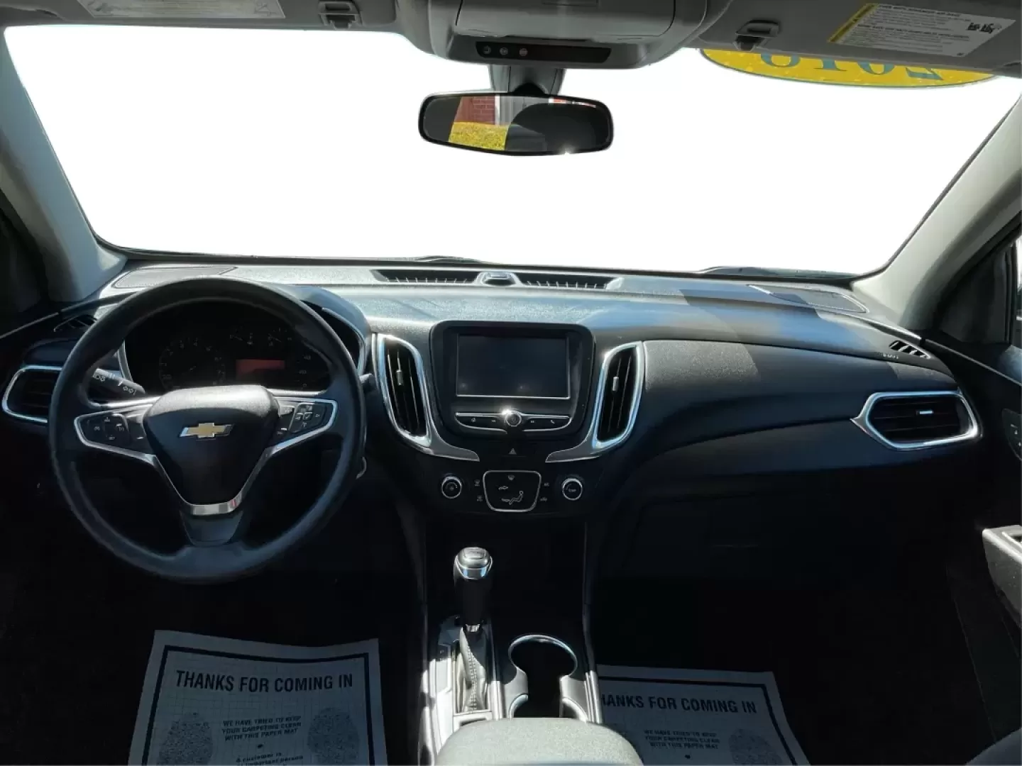 2018 Chevrolet Equinox LT (2GNAXSEV7J6) with an 1.5L I-4 gasoline direct injection engine, located at 1099 N County Rd 25A , Troy, OH, 45373, (937) 908-9800, 40.057079, -84.212883 - Are you searching for a versatile vehicle that effortlessly combines style, comfort, and practicality? Look no further! At Advantage Car and Credit - Troy, located at 1099 N County Rd 25A, Troy, OH 45373, we are excited to present a fantastic opportunity to own a 2018 Chevrolet Equinox LT, perfect f - Photo#21