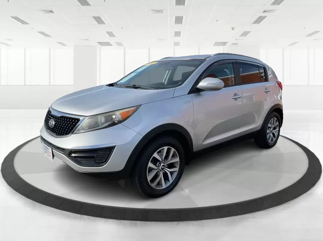 2015 Kia Sportage LX (KNDPBCAC2F7) with an Other engine, located at 401 Woodman Dr, Riverside, OH, 45431, (937) 908-9800, 39.760899, -84.123421 - Are you ready to elevate your driving experience and embark on unforgettable adventures? Look no further than this 2015 Kia Sportage LX, perfect for those who crave a reliable crossover that blends style with versatility. Whether you're commuting to work, shuttling the kids to school, or planning a - Photo#8