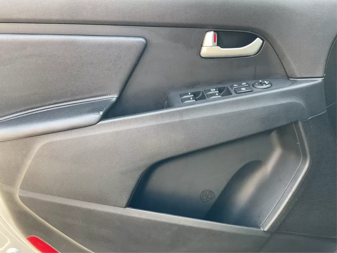 2015 Kia Sportage LX (KNDPBCAC2F7) with an Other engine, located at 401 Woodman Dr, Riverside, OH, 45431, (937) 908-9800, 39.760899, -84.123421 - Are you ready to elevate your driving experience and embark on unforgettable adventures? Look no further than this 2015 Kia Sportage LX, perfect for those who crave a reliable crossover that blends style with versatility. Whether you're commuting to work, shuttling the kids to school, or planning a - Photo#16