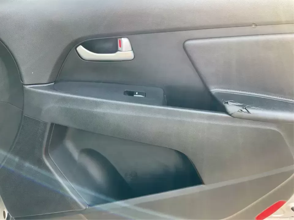 2015 Kia Sportage LX (KNDPBCAC2F7) with an 2.4L V6 DOHC 24V engine, 6-Speed Automatic transmission, located at 4508 South Dixie Dr, Moraine, OH, 45439, (937) 908-9800, 39.689976, -84.218452 - Are you ready to elevate your driving experience and embark on unforgettable adventures? Look no further than this 2015 Kia Sportage LX, perfect for those who crave a reliable crossover that blends style with versatility. Whether you're commuting to work, shuttling the kids to school, or planning a - Photo#18