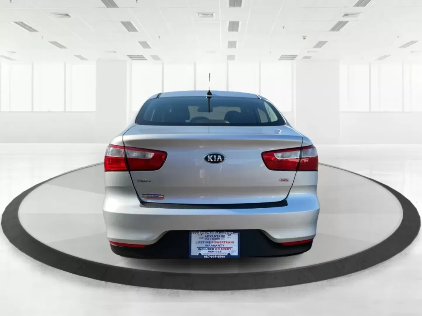 2017 Kia Rio LX (KNADM4A32H6) with an Gamma 1.6L I-4 gasoline direct injection engine, located at 880 E. National Road, Vandalia, OH, 45377, (937) 908-9800, 39.891918, -84.183594 - **Discover Ultimate Convenience with the 2017 Kia Rio at Advantage Car and Credit - Riverside!**<br /> <br /> Are you in search of a reliable vehicle that perfectly balances style and efficiency? The 2017 Kia Rio, located at Advantage Car and Credit in Riverside, OH, is an ideal choice for budget-co - Photo#3