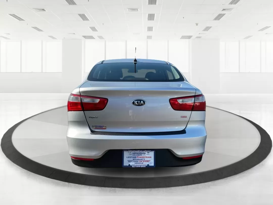 2017 Kia Rio LX (KNADM4A32H6) with an Gamma 1.6L I-4 gasoline direct injection engine, 6A transmission, located at 880 E. National Road, Vandalia, OH, 45377, (937) 908-9800, 39.891918, -84.183594 - **Discover Ultimate Convenience with the 2017 Kia Rio at Advantage Car and Credit - Riverside!**<br /> <br /> Are you in search of a reliable vehicle that perfectly balances style and efficiency? The 2017 Kia Rio, located at Advantage Car and Credit in Riverside, OH, is an ideal choice for budget-co - Photo#3
