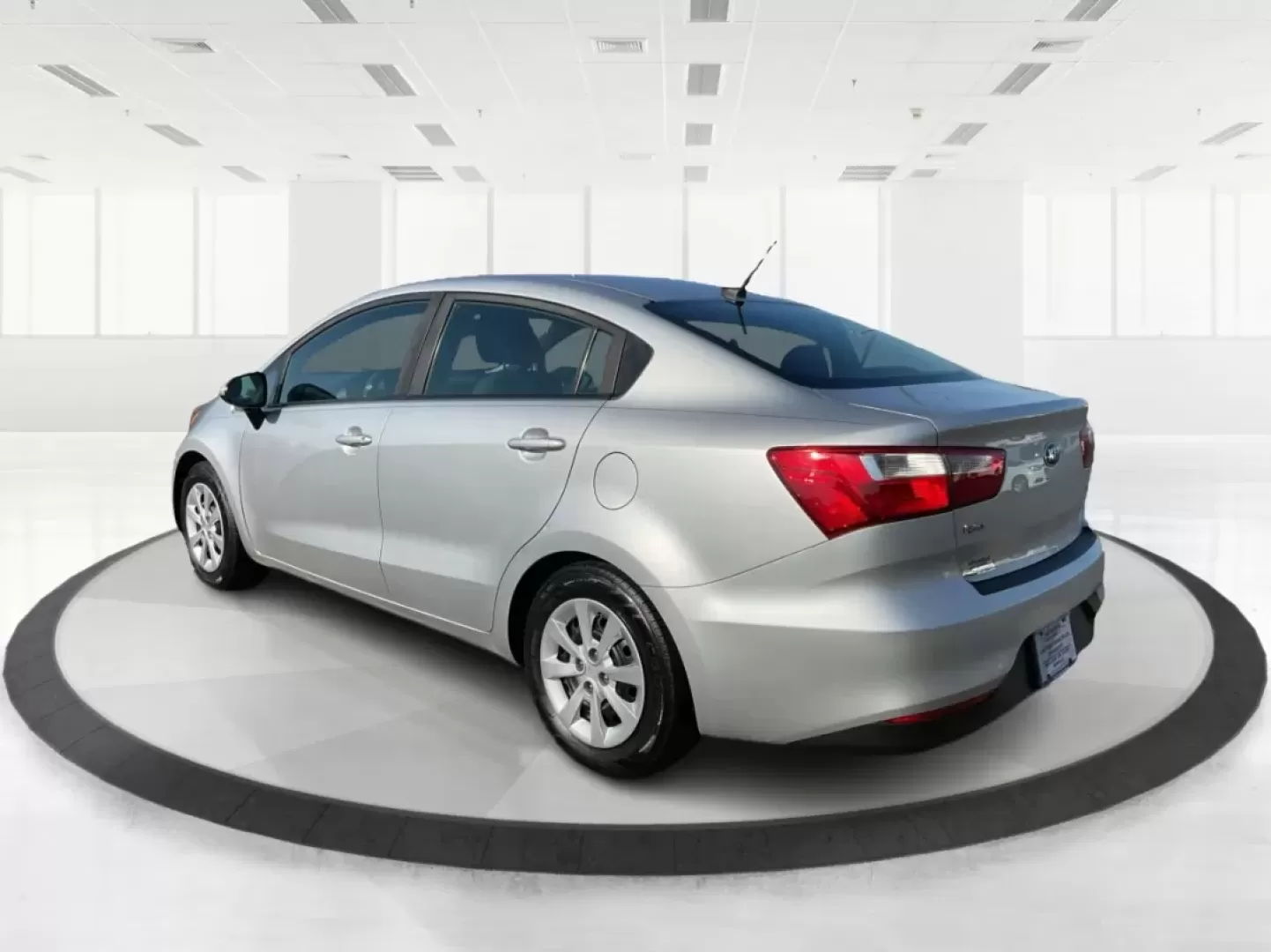 2017 Kia Rio LX (KNADM4A32H6) with an Gamma 1.6L I-4 gasoline direct injection engine, located at 880 E. National Road, Vandalia, OH, 45377, (937) 908-9800, 39.891918, -84.183594 - **Discover Ultimate Convenience with the 2017 Kia Rio at Advantage Car and Credit - Riverside!**<br /> <br /> Are you in search of a reliable vehicle that perfectly balances style and efficiency? The 2017 Kia Rio, located at Advantage Car and Credit in Riverside, OH, is an ideal choice for budget-co - Photo#4