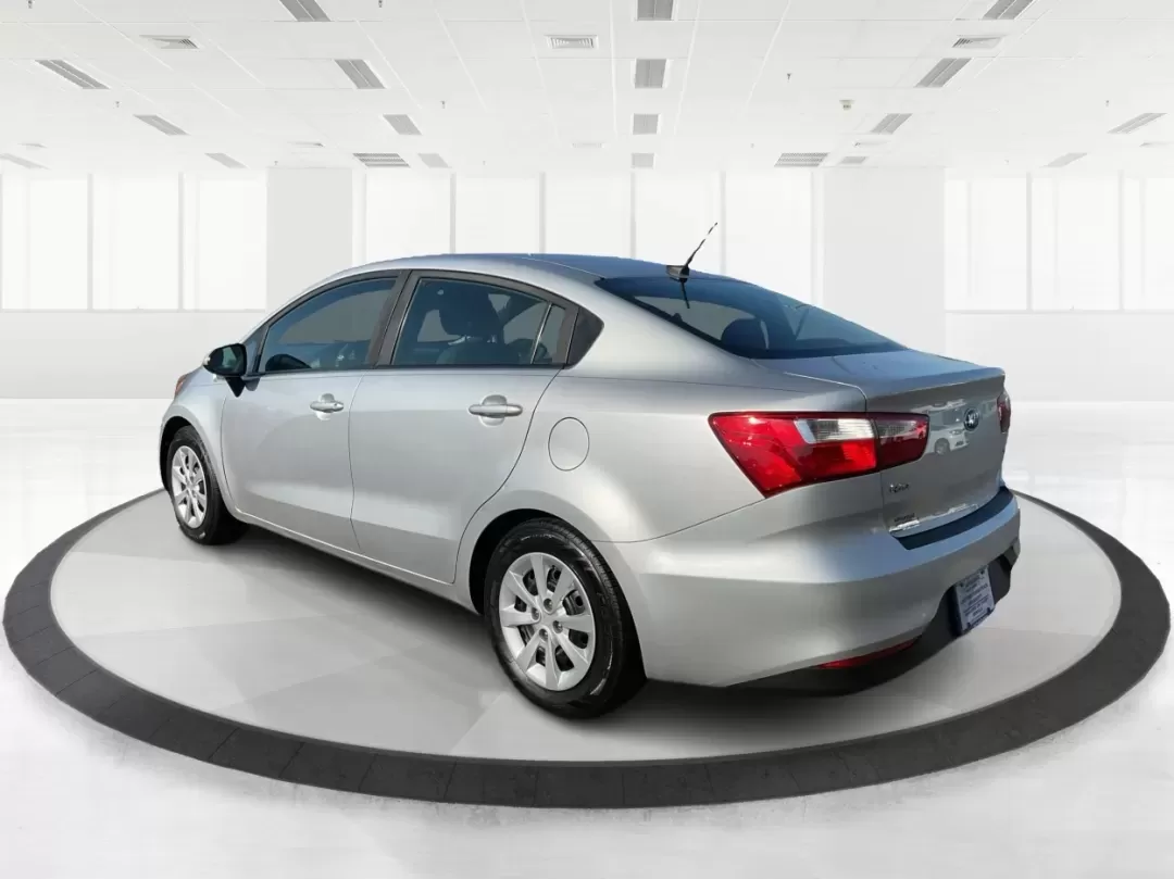 2017 Kia Rio LX (KNADM4A32H6) with an Gamma 1.6L I-4 gasoline direct injection engine, 6A transmission, located at 880 E. National Road, Vandalia, OH, 45377, (937) 908-9800, 39.891918, -84.183594 - **Discover Ultimate Convenience with the 2017 Kia Rio at Advantage Car and Credit - Riverside!**<br /> <br /> Are you in search of a reliable vehicle that perfectly balances style and efficiency? The 2017 Kia Rio, located at Advantage Car and Credit in Riverside, OH, is an ideal choice for budget-co - Photo#4