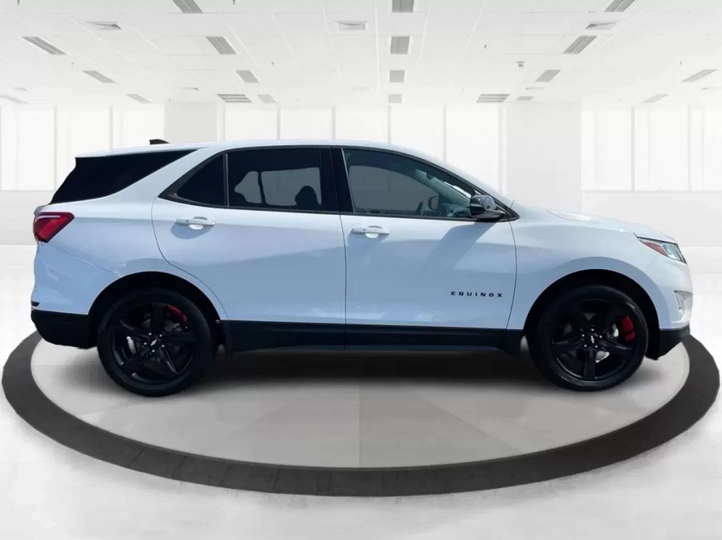 2019 Chevrolet Equinox LT (2GNAXLEX3K6) with an 2L I-4 gasoline direct injection engine, located at 4508 South Dixie Dr, Moraine, OH, 45439, (937) 908-9800, 39.689976, -84.218452 - Discover the perfect blend of comfort, style, and capability with the 2019 Chevrolet Equinox LT at Advantage Car and Credit - Moraine! If you're searching for a vehicle that seamlessly fits into your lifestyle-whether you're a growing family needing space for weekend adventures or a daily commuter l - Photo#1