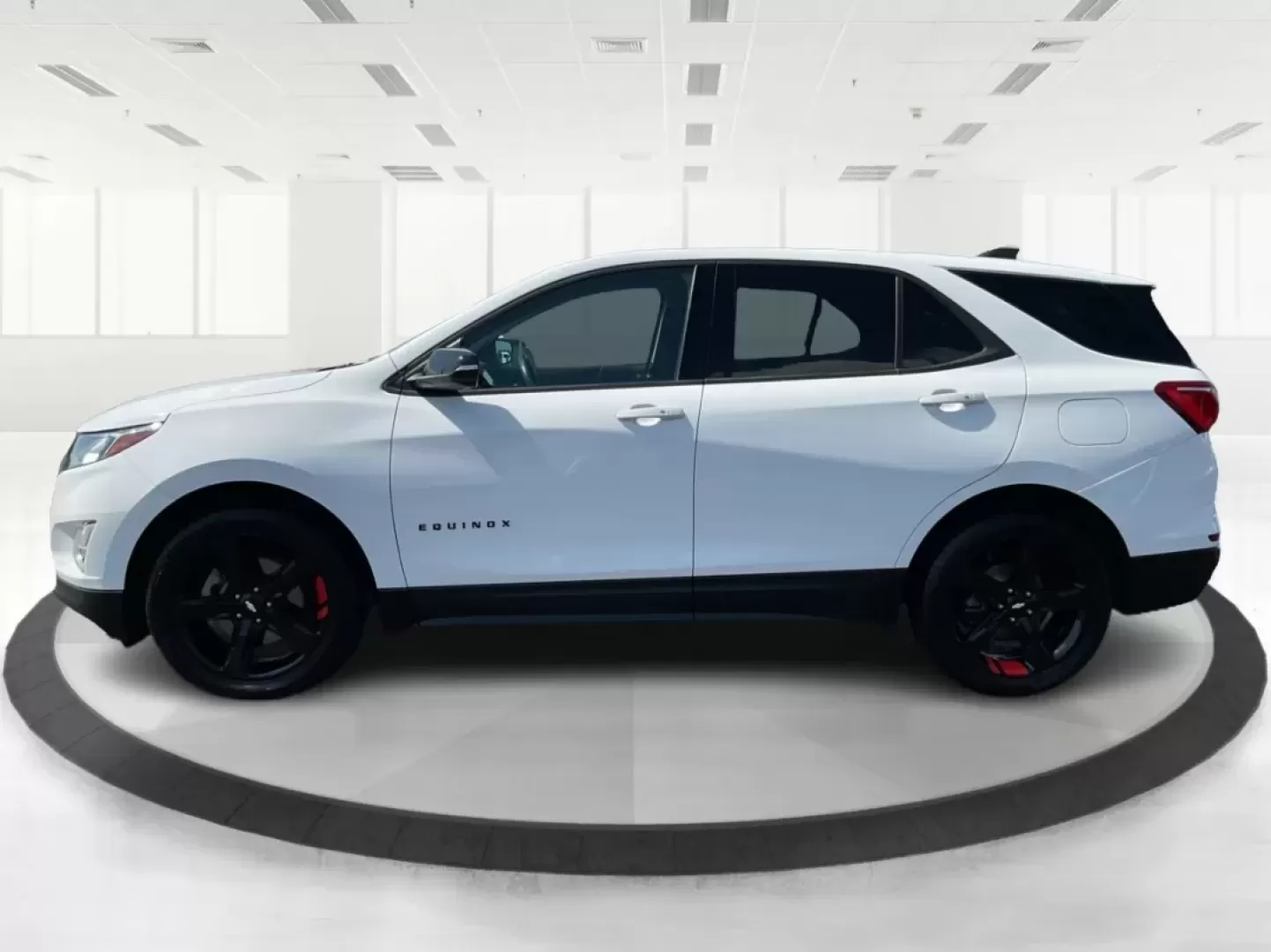 2019 Chevrolet Equinox LT (2GNAXLEX3K6) with an 2L I-4 gasoline direct injection engine, located at 4508 South Dixie Dr, Moraine, OH, 45439, (937) 908-9800, 39.689976, -84.218452 - Discover the perfect blend of comfort, style, and capability with the 2019 Chevrolet Equinox LT at Advantage Car and Credit - Moraine! If you're searching for a vehicle that seamlessly fits into your lifestyle-whether you're a growing family needing space for weekend adventures or a daily commuter l - Photo#5