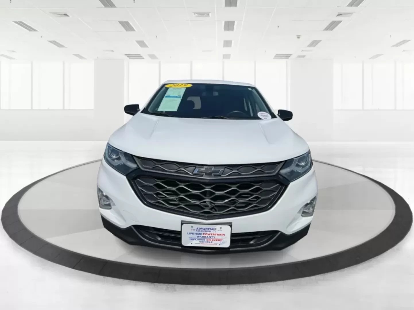 2019 Chevrolet Equinox LT (2GNAXLEX3K6) with an 2L I-4 gasoline direct injection engine, located at 4508 South Dixie Dr, Moraine, OH, 45439, (937) 908-9800, 39.689976, -84.218452 - Discover the perfect blend of comfort, style, and capability with the 2019 Chevrolet Equinox LT at Advantage Car and Credit - Moraine! If you're searching for a vehicle that seamlessly fits into your lifestyle-whether you're a growing family needing space for weekend adventures or a daily commuter l - Photo#7