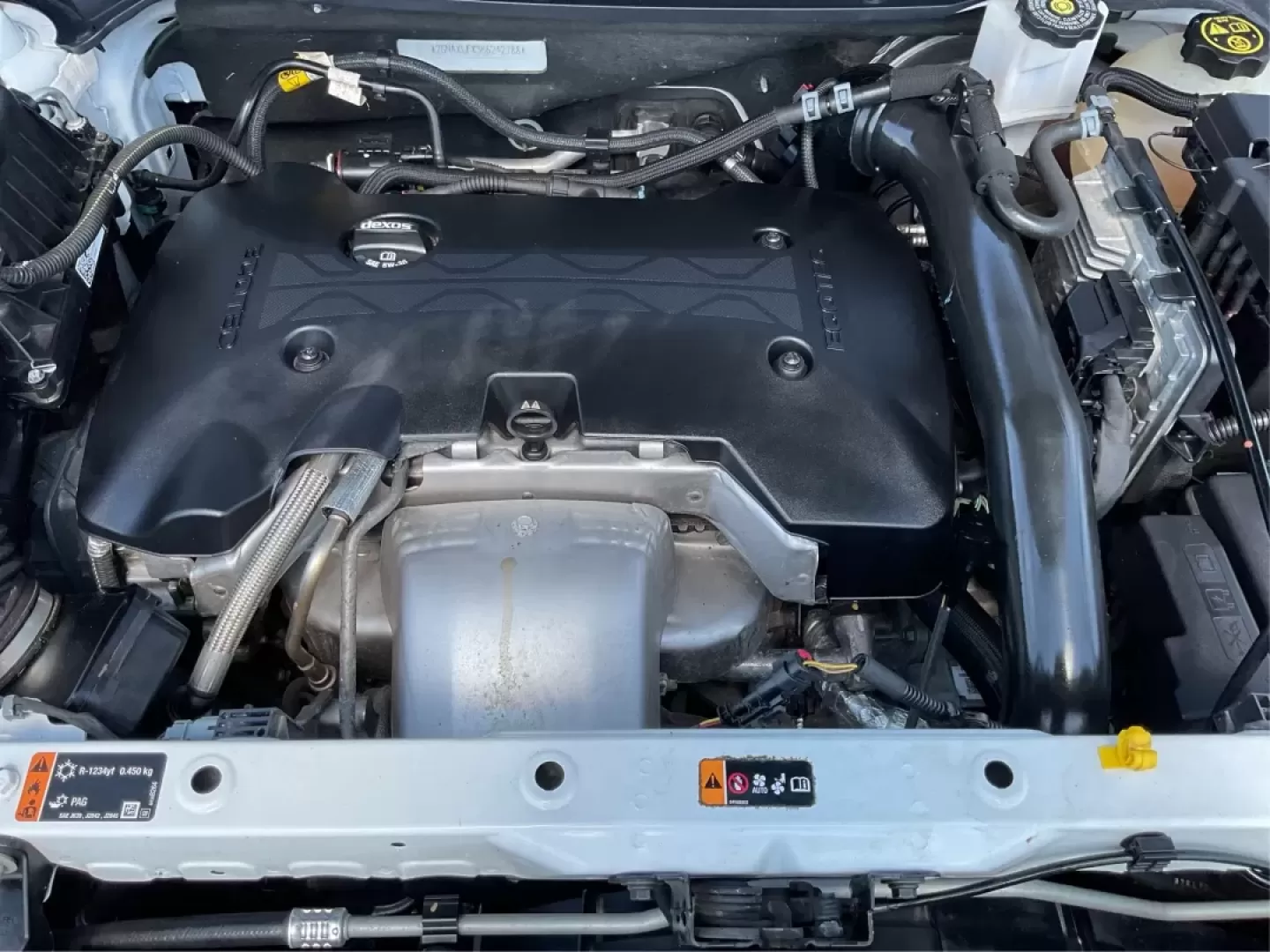 2019 Chevrolet Equinox LT (2GNAXLEX3K6) with an 2L I-4 gasoline direct injection engine, located at 4508 South Dixie Dr, Moraine, OH, 45439, (937) 908-9800, 39.689976, -84.218452 - Discover the perfect blend of comfort, style, and capability with the 2019 Chevrolet Equinox LT at Advantage Car and Credit - Moraine! If you're searching for a vehicle that seamlessly fits into your lifestyle-whether you're a growing family needing space for weekend adventures or a daily commuter l - Photo#11