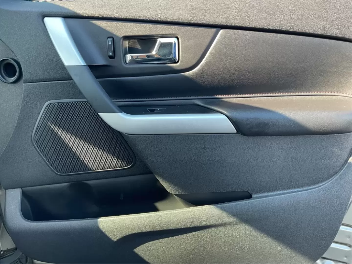 2013 Ford Edge SEL (2FMDK3JC5DB) with an Other engine, located at 4508 South Dixie Dr, Moraine, OH, 45439, (937) 908-9800, 39.689976, -84.218452 - ### Discover Adventure with the 2013 Ford Edge SEL at Advantage Car and Credit - Moraine<br /> <br /> Are you searching for a reliable SUV that effortlessly blends style, comfort, and capability? Look no further than the 2013 Ford Edge SEL available at Advantage Car and Credit in Moraine, OH. This v - Photo#20