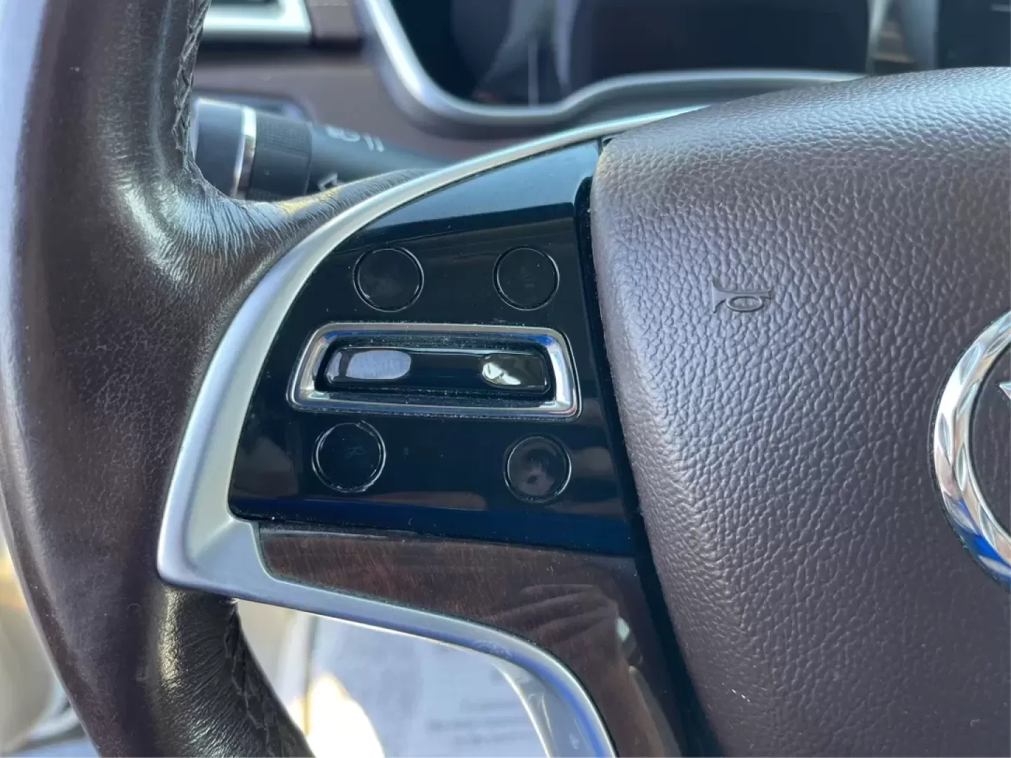 2014 Cadillac SRX Luxury Collection (3GYFNEE35ES) with an 3.6L V-6 gasoline direct injection engine, located at 1099 N County Rd 25A , Troy, OH, 45373, (937) 908-9800, 40.057079, -84.212883 - **Experience Luxury and Adventure with the 2014 Cadillac SRX at Advantage Car and Credit - Troy!**<br /> <br /> Are you ready to elevate your driving experience? The 2014 Cadillac SRX Luxury Collection is the perfect blend of sophistication and practicality, making it an ideal choice for those seeki - Photo#16