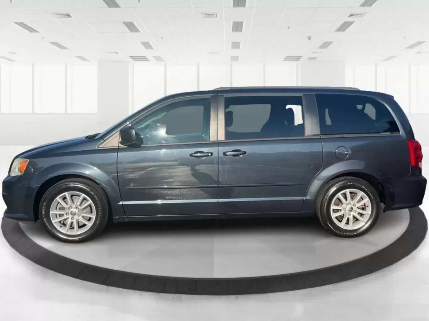 2013 Dodge Grand Caravan SXT (2C4RDGCG8DR) with an Pentastar 3.6L V-6 DOHC engine, located at 1099 N County Rd 25A , Troy, OH, 45373, (937) 908-9800, 40.057079, -84.212883 - **Adventure Awaits: 2013 Dodge Grand Caravan SXT - Perfect for Family Road Trips!**<br /> <br /> Are you ready to elevate your family adventures? The 2013 Dodge Grand Caravan SXT is not just a vehicle; it's a lifestyle changer designed for busy families, weekend explorers, and those who appreciate t - Photo#5