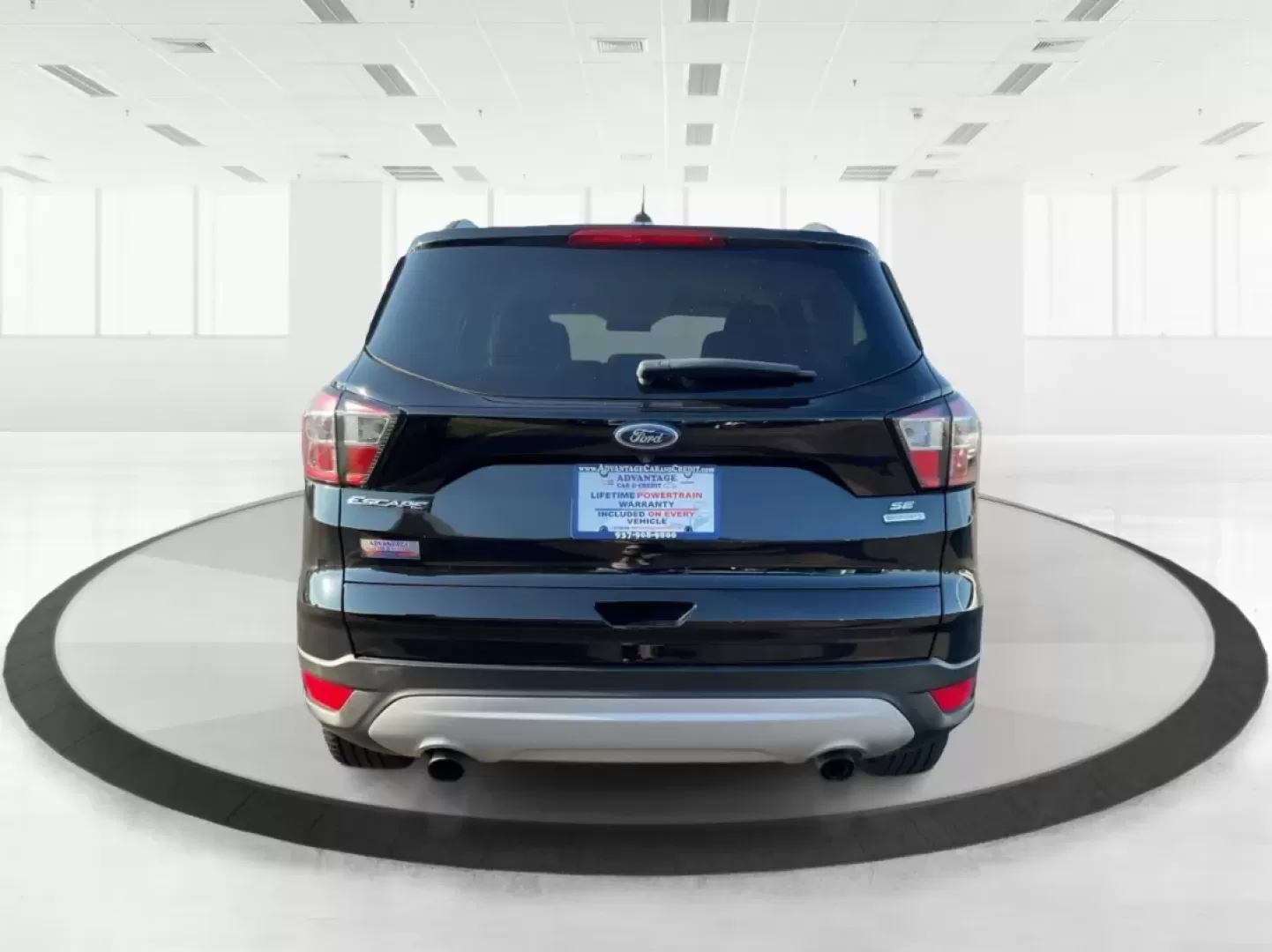 2018 Ford Escape SE (1FMCU0GD6JU) with an Other engine, located at 880 E. National Road, Vandalia, OH, 45377, (937) 908-9800, 39.891918, -84.183594 - Experience adventure and comfort on the open road with the 2018 Ford Escape SE, available now at Advantage Car and Credit in Vandalia, OH. This versatile SUV is perfect for families, outdoor enthusiasts, and commuters alike, providing a seamless blend of style, safety, and functionality. With plenty - Photo#3