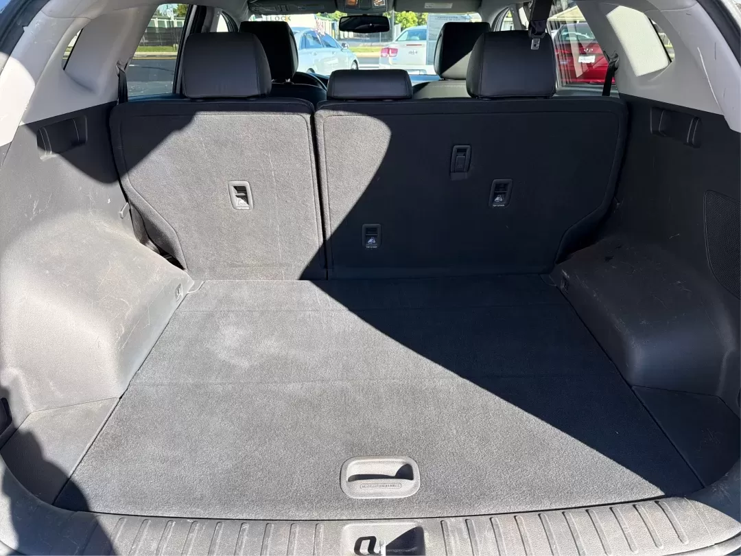 2017 Hyundai Tucson SE Plus (KM8J3CA41HU) with an Nu 2L I-4 gasoline direct injection engine, 6A transmission, located at 8750 N County Rd 25A, Piqua, OH, 45356, (937) 908-9800, 40.164391, -84.232513 - ### Discover Your Next Adventure with the 2017 Hyundai Tucson SE Plus!<br /> <br /> Are you ready to elevate your road trips and daily commutes? The 2017 Hyundai Tucson SE Plus, now available at Advantage Car and Credit in Vandalia, OH, is the ideal SUV for a lifestyle rich in adventure and comfort. - Photo#12