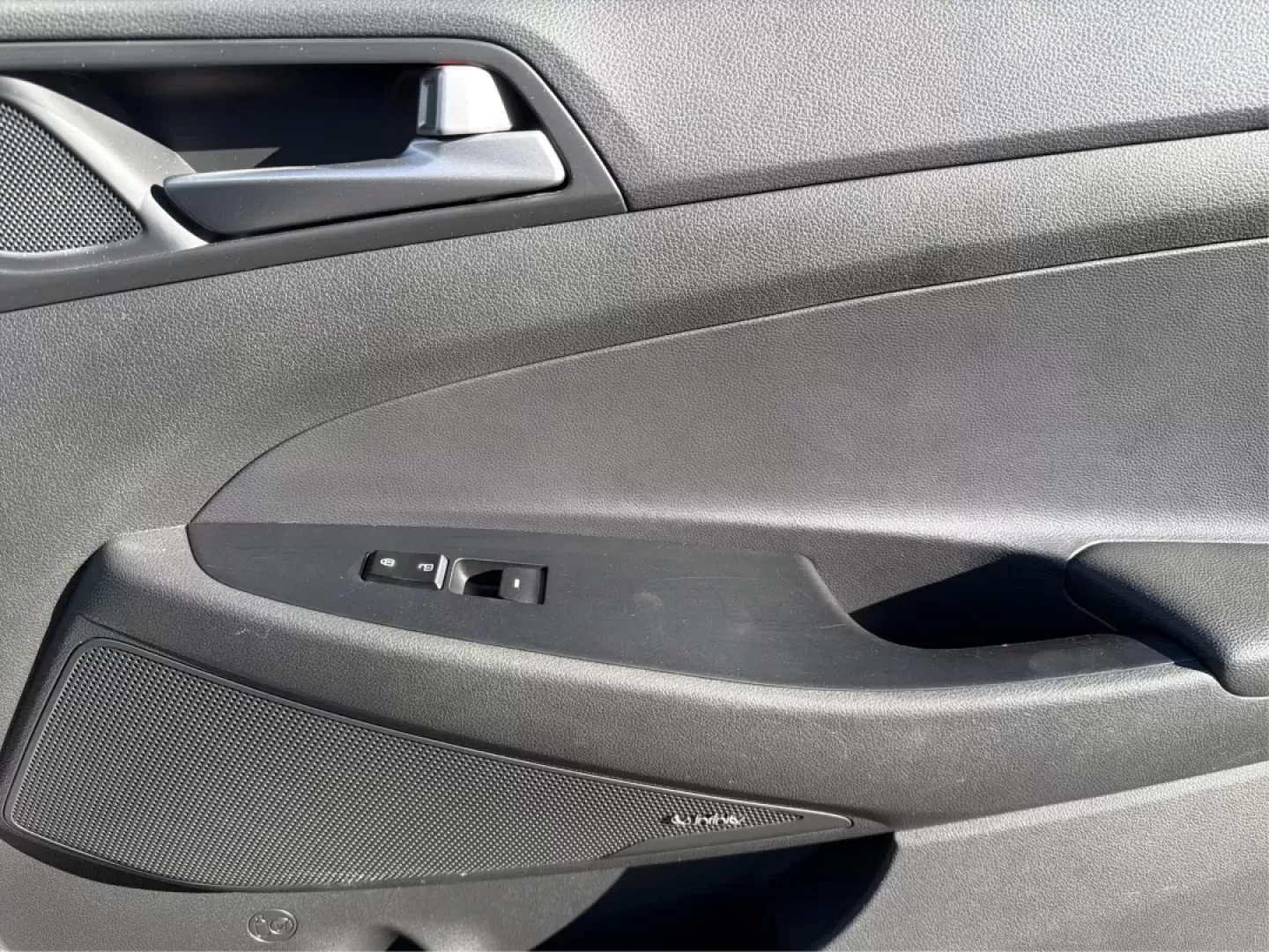 2017 Hyundai Tucson SE Plus (KM8J3CA41HU) with an Nu 2L I-4 gasoline direct injection engine, located at 8750 N County Rd 25A, Piqua, OH, 45356, (937) 908-9800, 40.164391, -84.232513 - ### Discover Your Next Adventure with the 2017 Hyundai Tucson SE Plus!<br /> <br /> Are you ready to elevate your road trips and daily commutes? The 2017 Hyundai Tucson SE Plus, now available at Advantage Car and Credit in Vandalia, OH, is the ideal SUV for a lifestyle rich in adventure and comfort. - Photo#19