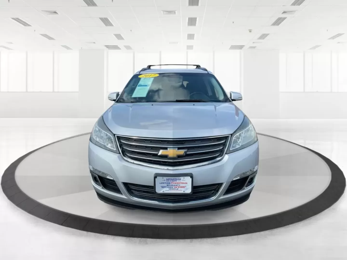2017 Chevrolet Traverse 1LT (1GNKRGKDXHJ) with an 3.6L V-6 gasoline direct injection engine, located at 880 E. National Road, Vandalia, OH, 45377, (937) 908-9800, 39.891918, -84.183594 - ### Discover Your Next Family Adventure with the 2017 Chevrolet Traverse 1LT at Advantage Car and Credit - Troy!<br /> <br /> Are you searching for a reliable vehicle that can comfortably accommodate your growing family or serve as the perfect companion for weekend getaways? Look no further than the - Photo#5