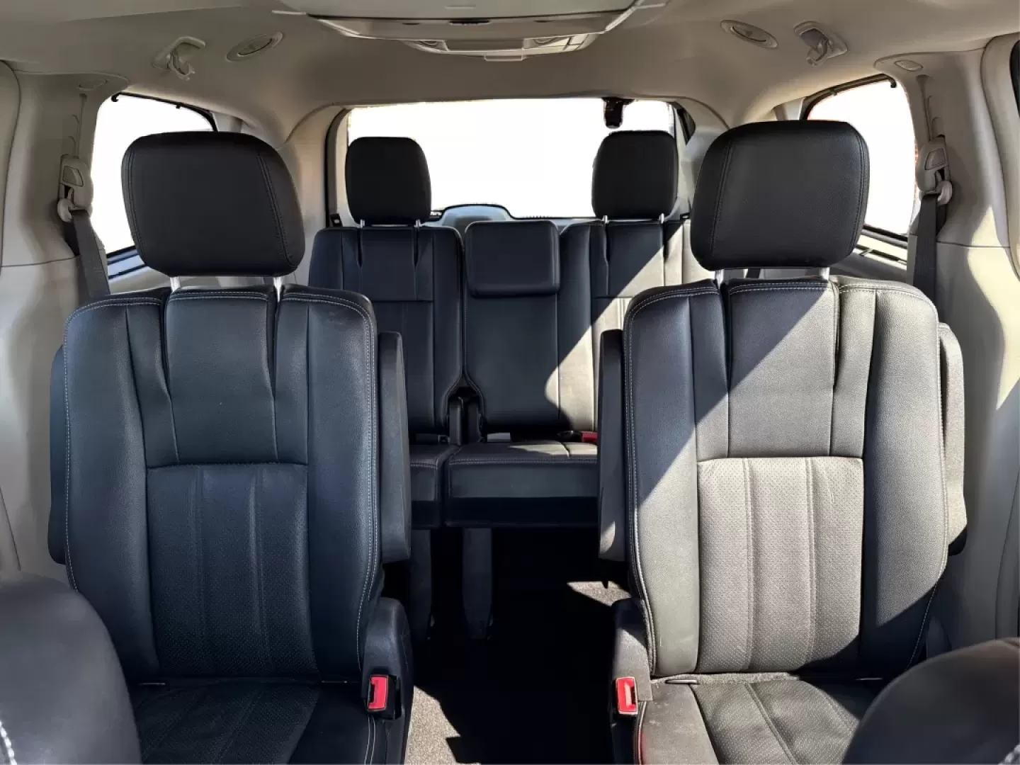 2016 Chrysler Town and Country Touring-L Anniversary Edition (2C4RC1CG2GR) with an Pentastar 3.6L V-6 DOHC engine, located at 401 Woodman Dr, Riverside, OH, 45431, (937) 908-9800, 39.760899, -84.123421 - **Embrace Family Adventures with the 2016 Chrysler Town and Country Touring-L Anniversary Edition**<br /> <br /> At Advantage Car and Credit - Riverside, your family's next adventure starts with the perfect vehicle! Imagine taking your loved ones on unforgettable road trips or creating cherished m - Photo#14