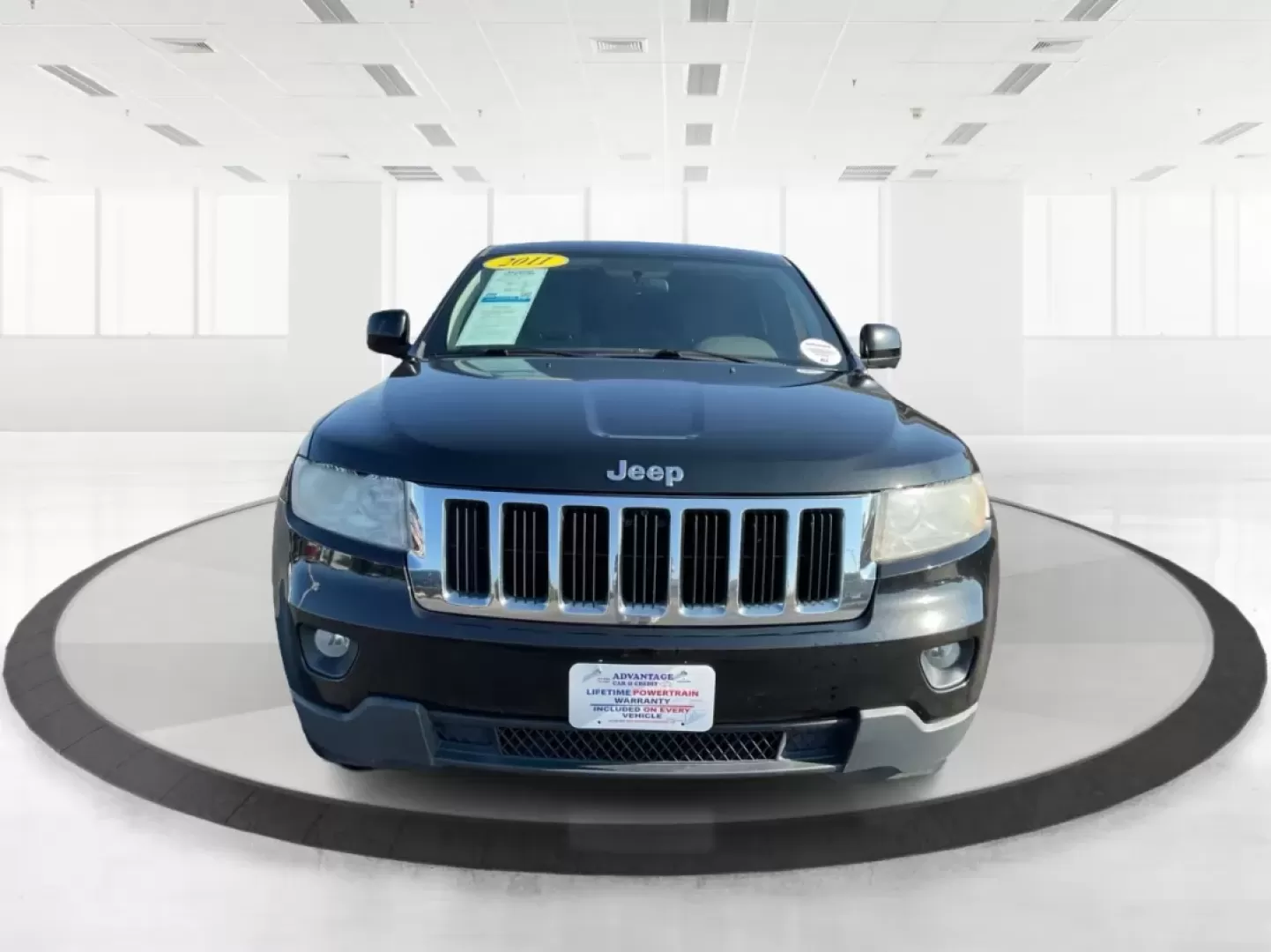 2011 Jeep Grand Cherokee Laredo (1J4RR4GG4BC) with an Other engine, located at 1099 N County Rd 25A , Troy, OH, 45373, (937) 908-9800, 40.057079, -84.212883 - **Adventure Awaits with the 2011 Jeep Grand Cherokee Laredo at Advantage Car and Credit in Troy, OH!**<br /> <br /> Are you ready to elevate your family adventures or weekend getaways? The 2011 Jeep Grand Cherokee Laredo is the SUV that can take you there, whether it's off the beaten path or cruisin - Photo#7