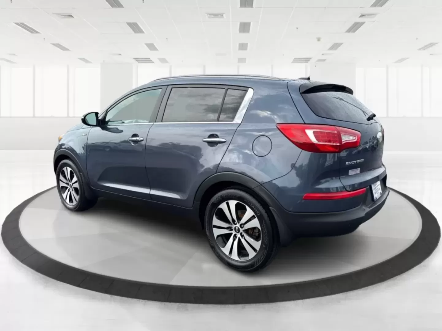 2013 Kia Sportage EX (KNDPCCA24D7) with an 2.4L I-4 DOHC engine, located at 1099 N County Rd 25A , Troy, OH, 45373, (937) 908-9800, 40.057079, -84.212883 - **Discover the Perfect Crossover for Your Active Lifestyle: 2013 Kia Sportage EX at Advantage Car and Credit in Troy, OH!**<br /> <br /> Are you ready to elevate your adventures? The 2013 Kia Sportage EX is a versatile crossover designed for families on the go, weekend warriors, or anyone looking to - Photo#4