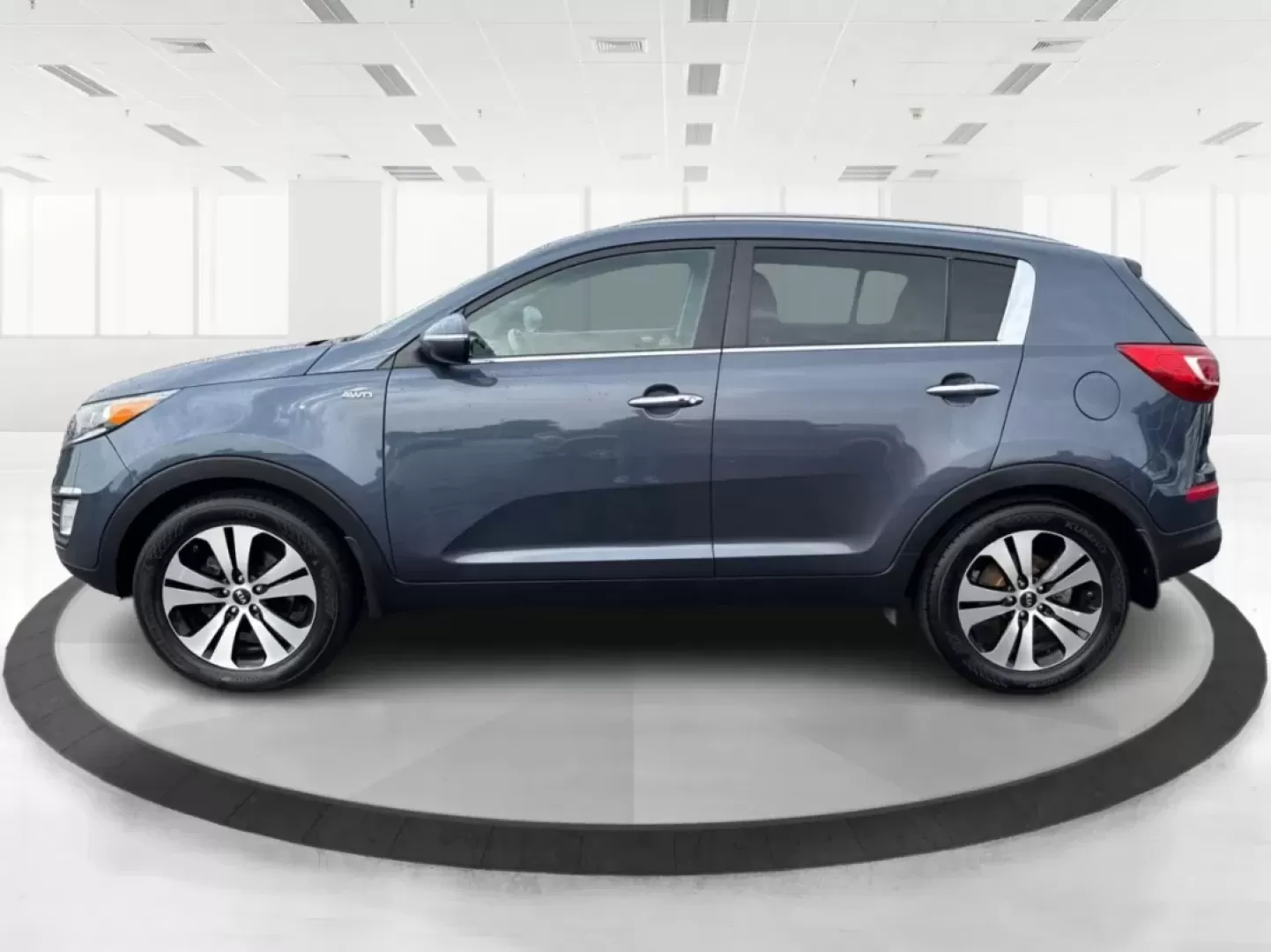 2013 Kia Sportage EX (KNDPCCA24D7) with an 2.4L I-4 DOHC engine, located at 1099 N County Rd 25A , Troy, OH, 45373, (937) 908-9800, 40.057079, -84.212883 - **Discover the Perfect Crossover for Your Active Lifestyle: 2013 Kia Sportage EX at Advantage Car and Credit in Troy, OH!**<br /> <br /> Are you ready to elevate your adventures? The 2013 Kia Sportage EX is a versatile crossover designed for families on the go, weekend warriors, or anyone looking to - Photo#5