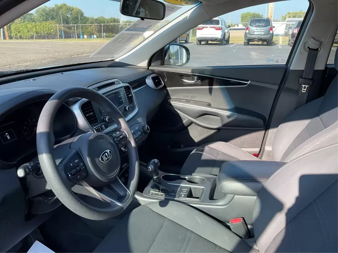 2017 Kia Sorento 3.3L LX (5XYPGDA53HG) with an Lambda II 3.3L V-6 gasoline direct injection engine, located at 1230 East Main St, Xenia, OH, 45385, (937) 908-9800, 39.688026, -83.910172 - **Adventure Awaits in the 2017 Kia Sorento: Your Perfect Family SUV!**<br /> <br /> Are you ready to embark on unforgettable family road trips or weekend getaways? Look no further than the 2017 Kia Sorento, a versatile and comfortable SUV that's perfect for growing families and adventure-seekers ali - Photo#9