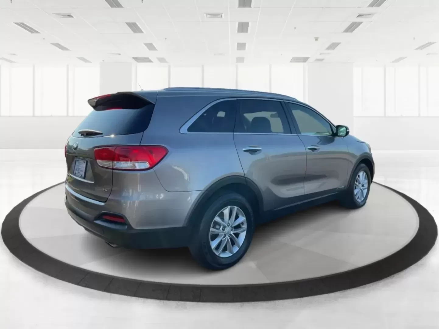 2017 Kia Sorento 3.3L LX (5XYPGDA53HG) with an Lambda II 3.3L V-6 gasoline direct injection engine, located at 1099 N County Rd 25A , Troy, OH, 45373, (937) 908-9800, 40.057079, -84.212883 - **Adventure Awaits in the 2017 Kia Sorento: Your Perfect Family SUV!**<br /> <br /> Are you ready to embark on unforgettable family road trips or weekend getaways? Look no further than the 2017 Kia Sorento, a versatile and comfortable SUV that's perfect for growing families and adventure-seekers ali - Photo#2