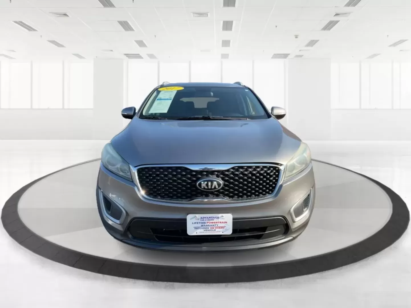 2017 Kia Sorento 3.3L LX (5XYPGDA53HG) with an Lambda II 3.3L V-6 gasoline direct injection engine, located at 1099 N County Rd 25A , Troy, OH, 45373, (937) 908-9800, 40.057079, -84.212883 - **Adventure Awaits in the 2017 Kia Sorento: Your Perfect Family SUV!**<br /> <br /> Are you ready to embark on unforgettable family road trips or weekend getaways? Look no further than the 2017 Kia Sorento, a versatile and comfortable SUV that's perfect for growing families and adventure-seekers ali - Photo#7