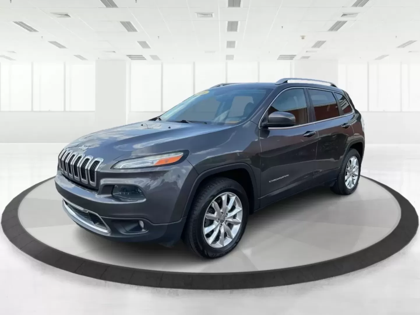 2016 Jeep Cherokee Limited (1C4PJMDB3GW) with an Pentastar 3.2L V-6 DOHC engine, located at 401 Woodman Dr, Riverside, OH, 45431, (937) 908-9800, 39.760899, -84.123421 - ### Discover the 2016 Jeep Cherokee Limited: Your Perfect Adventure Companion!<br /> <br /> Are you ready to elevate your daily commute or weekend adventures? The 2016 Jeep Cherokee Limited is designed for those who crave exploration without sacrificing comfort. With its robust performance and styli - Photo#8