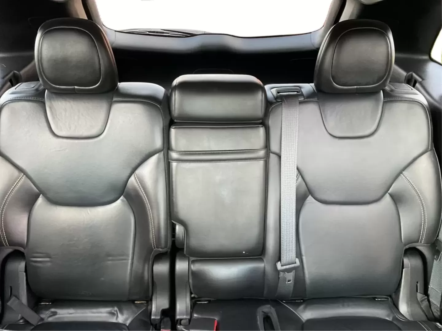 2016 Jeep Cherokee Limited (1C4PJMDB3GW) with an Pentastar 3.2L V-6 DOHC engine, located at 401 Woodman Dr, Riverside, OH, 45431, (937) 908-9800, 39.760899, -84.123421 - ### Discover the 2016 Jeep Cherokee Limited: Your Perfect Adventure Companion!<br /> <br /> Are you ready to elevate your daily commute or weekend adventures? The 2016 Jeep Cherokee Limited is designed for those who crave exploration without sacrificing comfort. With its robust performance and styli - Photo#14