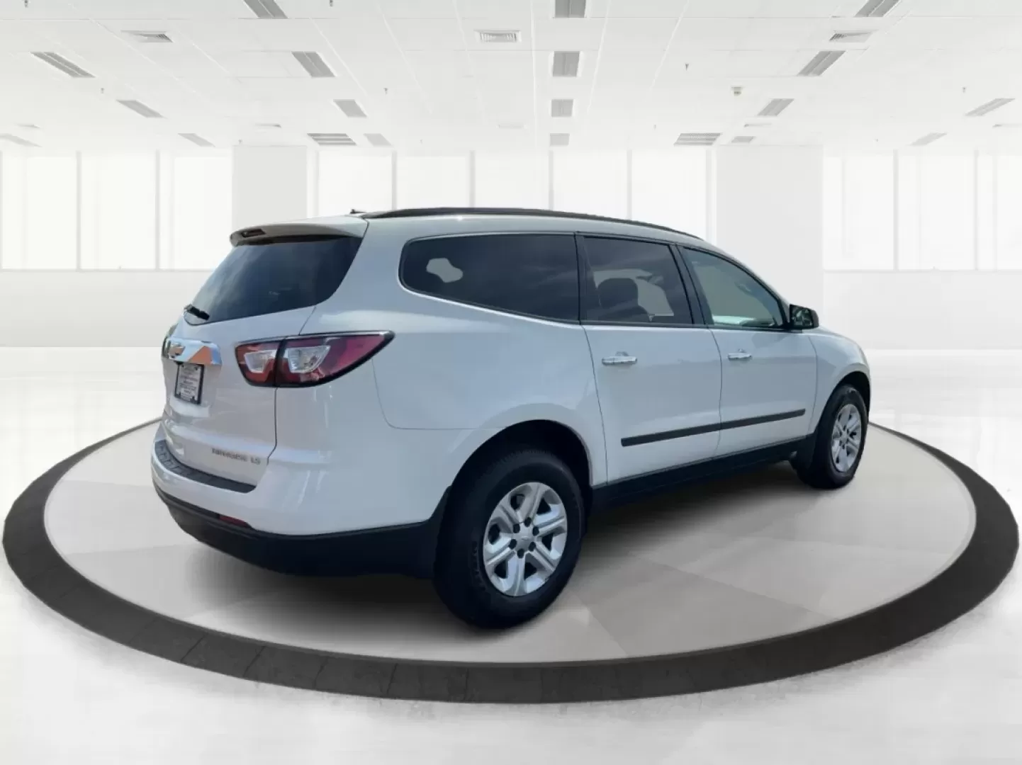 2014 Chevrolet Traverse LS (1GNKVFEDXEJ) with an 3.6L V-6 gasoline direct injection engine, located at 1951 S Dayton Lakeview Rd., New Carlisle, OH, 45344, (937) 908-9800, 39.890999, -84.050255 - **Adventure Awaits with This 2014 Chevrolet Traverse LS at Advantage Car and Credit - Riverside!**<br /> <br /> Are you ready to elevate your family road trips or weekend adventures? Introducing the 2014 Chevrolet Traverse LS-a versatile SUV designed with comfort, safety, and style in mind. This rug - Photo#2