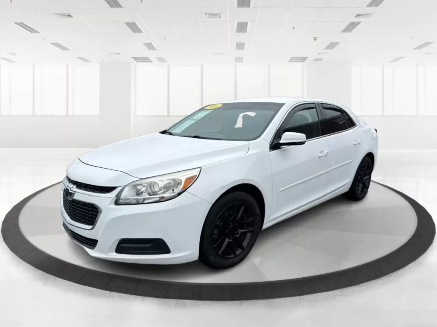 2014 Chevrolet Malibu 1LT (1G11C5SL0EF) with an ECOTEC 2.5L I-4 gasoline direct injection engine, located at 4508 South Dixie Dr, Moraine, OH, 45439, (937) 908-9800, 39.689976, -84.218452 - **Discover Your Next Adventure with the 2014 Chevrolet Malibu 1LT!** <br /> <br /> Are you searching for a reliable sedan that offers both comfort and style? Look no further than the 2014 Chevrolet Malibu 1LT, available now at Advantage Car and Credit in Moraine, OH! This vehicle is perfect for budg - Photo#8