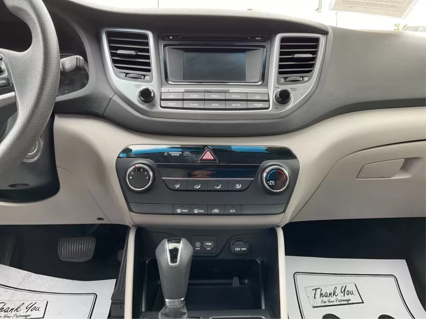 2016 Hyundai Tucson SE (KM8J3CA48GU) with an Nu 2L I-4 gasoline direct injection engine, located at 4508 South Dixie Dr, Moraine, OH, 45439, (937) 908-9800, 39.689976, -84.218452 - Are you ready to embrace a new lifestyle that combines adventure and daily practicality? Look no further than the 2016 Hyundai Tucson SE, available now at Advantage Car and Credit in Moraine, OH. Whether you're a growing family in search of a reliable SUV, a commuter requiring a dependable ride, or - Photo#13