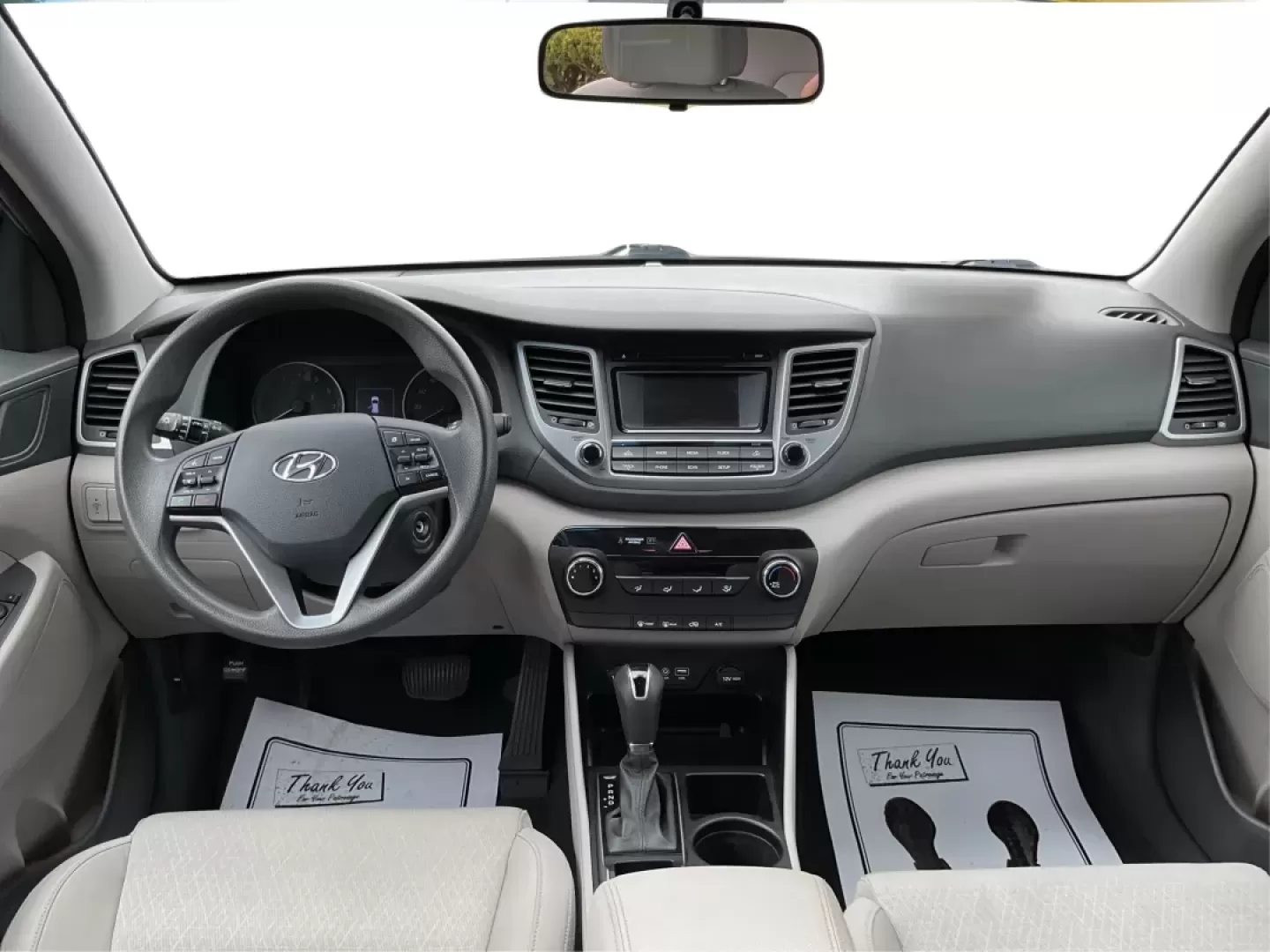 2016 Hyundai Tucson SE (KM8J3CA48GU) with an Nu 2L I-4 gasoline direct injection engine, located at 4508 South Dixie Dr, Moraine, OH, 45439, (937) 908-9800, 39.689976, -84.218452 - Are you ready to embrace a new lifestyle that combines adventure and daily practicality? Look no further than the 2016 Hyundai Tucson SE, available now at Advantage Car and Credit in Moraine, OH. Whether you're a growing family in search of a reliable SUV, a commuter requiring a dependable ride, or - Photo#20