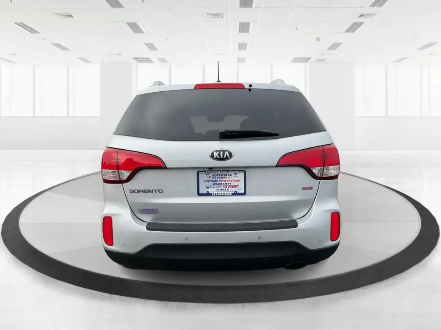 2014 Kia Sorento LX (5XYKTCA69EG) with an 2.4L I-4 gasoline direct injection engine, located at 4508 South Dixie Dr, Moraine, OH, 45439, (937) 908-9800, 39.689976, -84.218452 - Experience the freedom of adventure with the versatile 2014 Kia Sorento, available now at Advantage Car and Credit in Moraine, OH! This stylish utility SUV is not just a vehicle; it's the perfect companion for families, commuters, and weekend explorers alike. Whether you're navigating through the bu - Photo#3