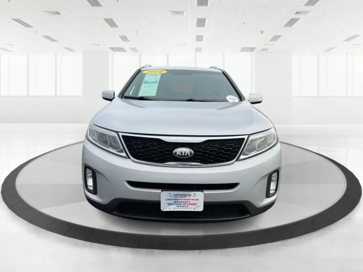 2014 Kia Sorento LX (5XYKTCA69EG) with an 2.4L I-4 gasoline direct injection engine, located at 4508 South Dixie Dr, Moraine, OH, 45439, (937) 908-9800, 39.689976, -84.218452 - Experience the freedom of adventure with the versatile 2014 Kia Sorento, available now at Advantage Car and Credit in Moraine, OH! This stylish utility SUV is not just a vehicle; it's the perfect companion for families, commuters, and weekend explorers alike. Whether you're navigating through the bu - Photo#7