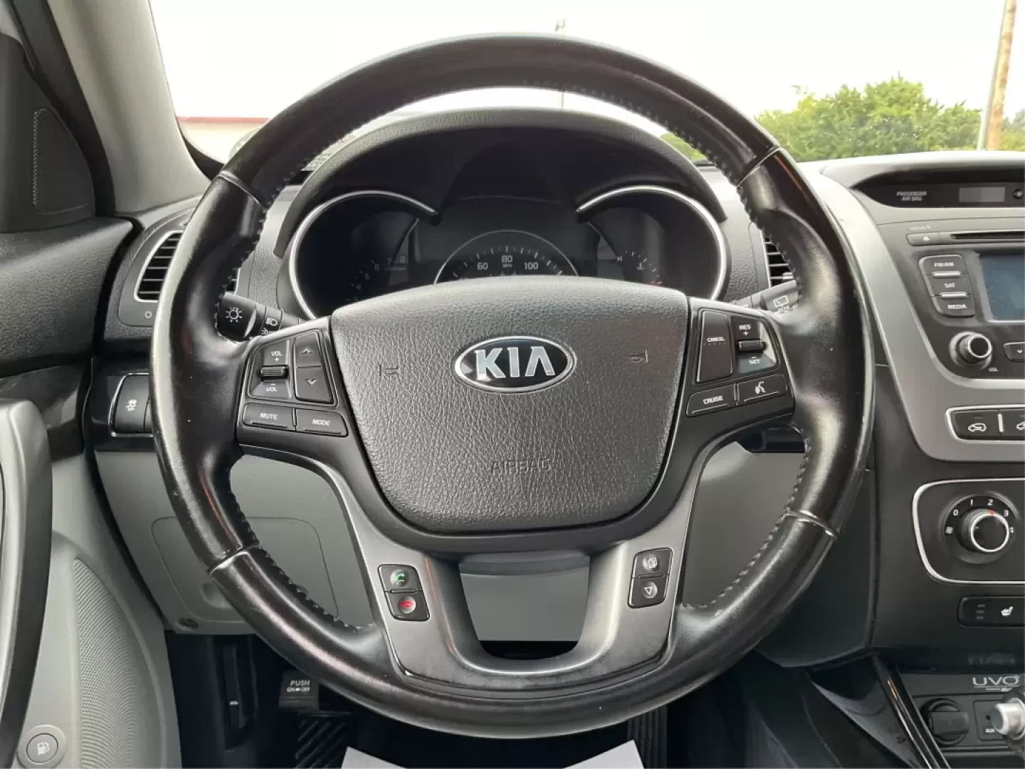 2014 Kia Sorento LX (5XYKTCA69EG) with an 2.4L I-4 gasoline direct injection engine, located at 4508 South Dixie Dr, Moraine, OH, 45439, (937) 908-9800, 39.689976, -84.218452 - Experience the freedom of adventure with the versatile 2014 Kia Sorento, available now at Advantage Car and Credit in Moraine, OH! This stylish utility SUV is not just a vehicle; it's the perfect companion for families, commuters, and weekend explorers alike. Whether you're navigating through the bu - Photo#16