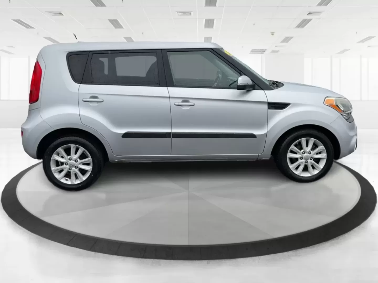 2013 Kia Soul + (KNDJT2A6XD7) with an 2.0L L4 DOHC 16V engine, Automatic transmission, located at 880 E. National Road, Vandalia, OH, 45377, (937) 908-9800, 39.891918, -84.183594 - **Elevate Your Everyday with the 2013 Kia Soul Perfect for the Modern Lifestyle!**<br /> <br /> Are you ready to embrace a vehicle that effortlessly fits into your busy life? The 2013 Kia Soul is your ideal companion, whether you're a growing family needing a reliable ride, a commuter seeking comfo - Photo#1