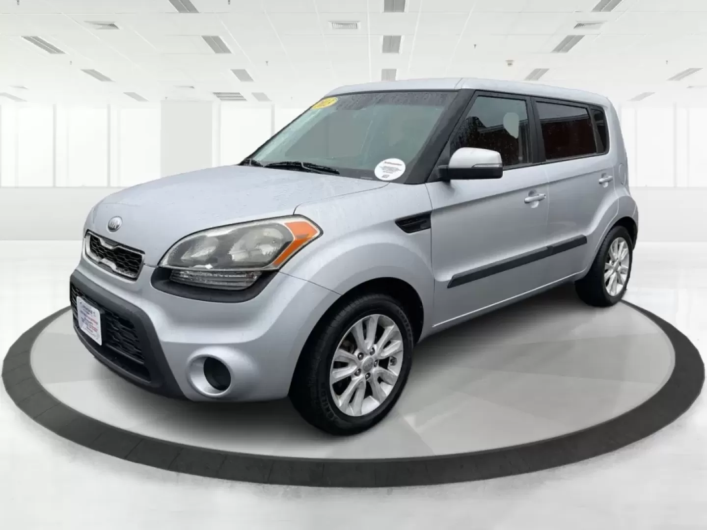 2013 Kia Soul + (KNDJT2A6XD7) with an 2.0L L4 DOHC 16V engine, Automatic transmission, located at 880 E. National Road, Vandalia, OH, 45377, (937) 908-9800, 39.891918, -84.183594 - **Elevate Your Everyday with the 2013 Kia Soul Perfect for the Modern Lifestyle!**<br /> <br /> Are you ready to embrace a vehicle that effortlessly fits into your busy life? The 2013 Kia Soul is your ideal companion, whether you're a growing family needing a reliable ride, a commuter seeking comfo - Photo#8