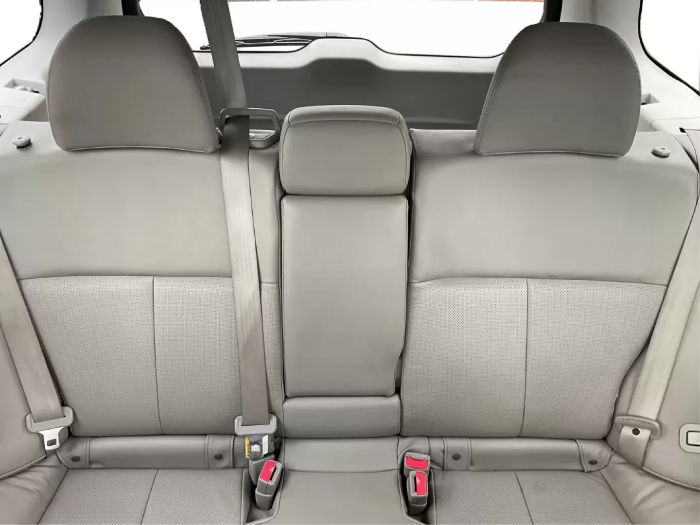 2013 Subaru Forester 2.5X Limited (JF2SHAEC3DH) with an 2.5L H-4 DOHC engine, located at 401 Woodman Dr, Riverside, OH, 45431, (937) 908-9800, 39.760899, -84.123421 - Discover the ultimate blend of adventure and reliability with this 2013 Subaru Forester 2.5X Limited, available now at Advantage Car and Credit - Riverside. Located at 401 Woodman Dr, Riverside, OH 45431, we specialize in Buy Here Pay Here financing, ensuring that you drive away with guaranteed appr - Photo#14