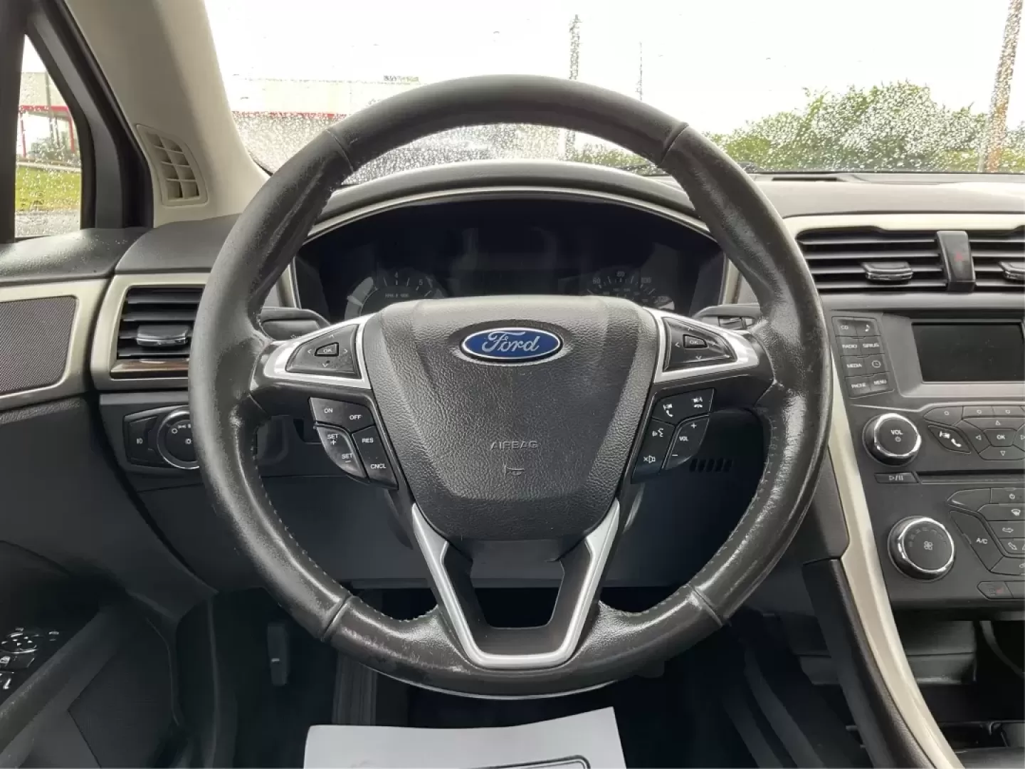 2014 Ford Fusion SE (3FA6P0HD2ER) with an Other engine, located at 4508 South Dixie Dr, Moraine, OH, 45439, (937) 908-9800, 39.689976, -84.218452 - **Discover Your Next Adventure with the 2014 Ford Fusion SE at Advantage Car and Credit - Moraine** <br /> <br /> Are you ready to elevate your daily commute or family road trips? The 2014 Ford Fusion SE is your gateway to a lifestyle brimming with comfort, technology, and reliability. Ideal for bu - Photo#16