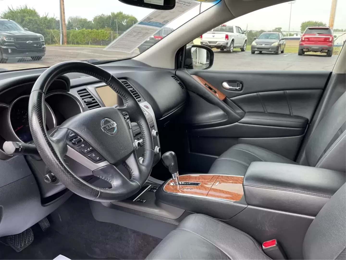 2014 Nissan Murano LE (JN8AZ1MW9EW) with an 3.5L V-6 DOHC engine, located at 8750 N County Rd 25A, Piqua, OH, 45356, (937) 908-9800, 40.164391, -84.232513 - **Elevate Your Driving Experience with the 2014 Nissan Murano LE Perfect for Family Adventures and Daily Commutes!**<br /> <br /> Are you searching for a vehicle that combines comfort, performance, and versatility? The 2014 Nissan Murano LE, available now at Advantage Car and Credit in Piqua, OH, i - Photo#9