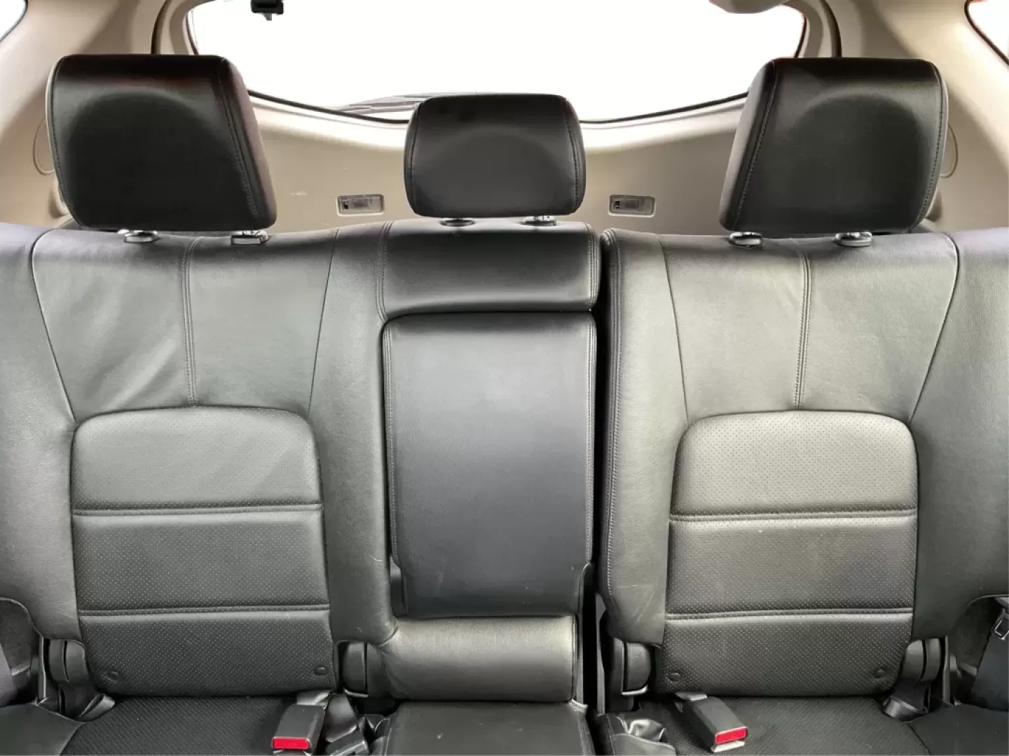 2014 Nissan Murano LE (JN8AZ1MW9EW) with an 3.5L V-6 DOHC engine, located at 8750 N County Rd 25A, Piqua, OH, 45356, (937) 908-9800, 40.164391, -84.232513 - **Elevate Your Driving Experience with the 2014 Nissan Murano LE Perfect for Family Adventures and Daily Commutes!**<br /> <br /> Are you searching for a vehicle that combines comfort, performance, and versatility? The 2014 Nissan Murano LE, available now at Advantage Car and Credit in Piqua, OH, i - Photo#14