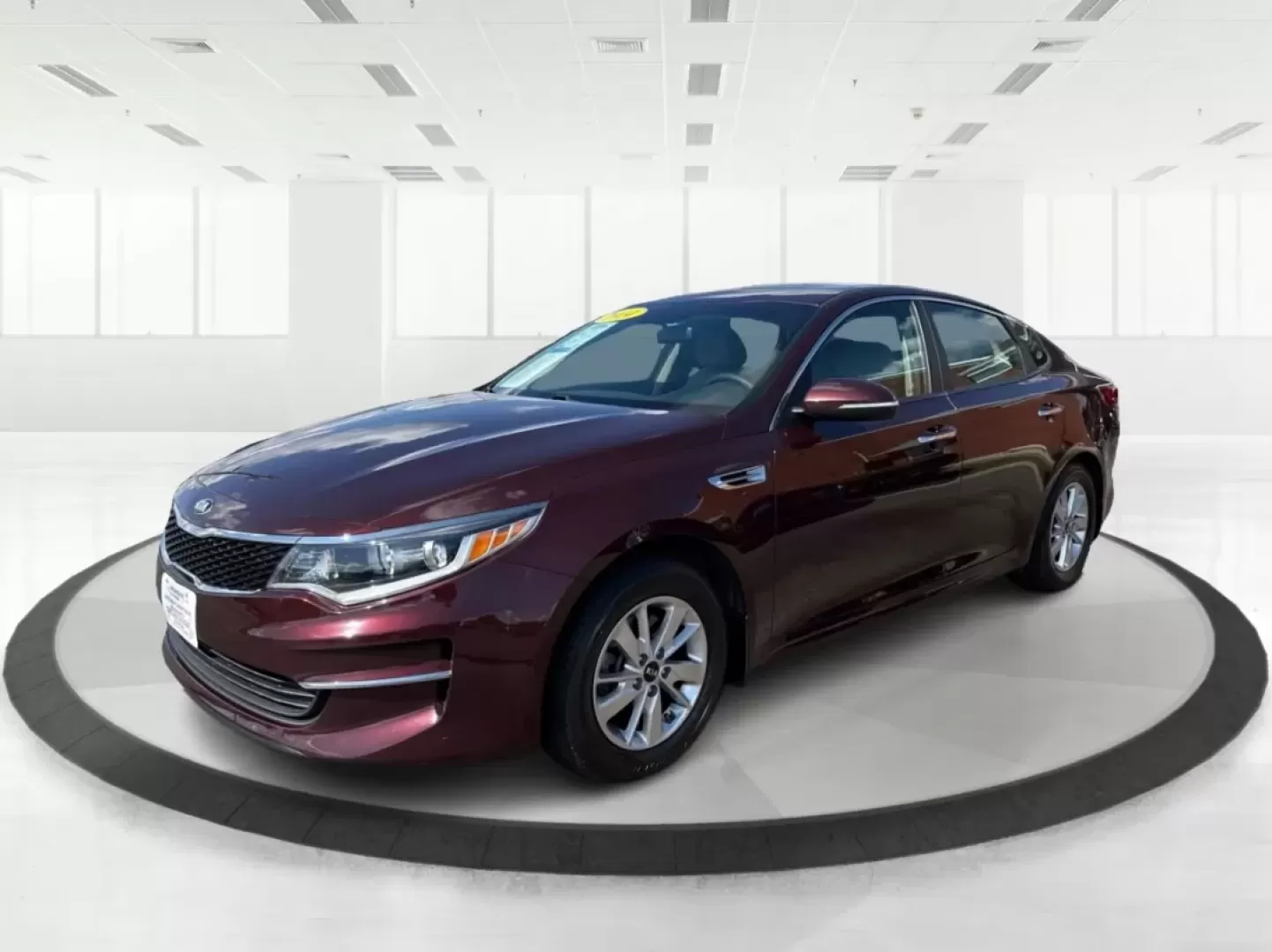 2016 Kia Optima LX (5XXGT4L38GG) with an Theta II 2.4L I-4 gasoline direct injection engine, located at 880 E. National Road, Vandalia, OH, 45377, (937) 908-9800, 39.891918, -84.183594 - **Drive Your Future with the 2016 Kia Optima LX Perfect for All Lifestyles!**<br /> <br /> Are you searching for the perfect vehicle to enhance your daily commute, weekend getaways, or even your family's adventures? Look no further than our stunning 2016 Kia Optima LX, available now at Advantage Ca - Photo#8