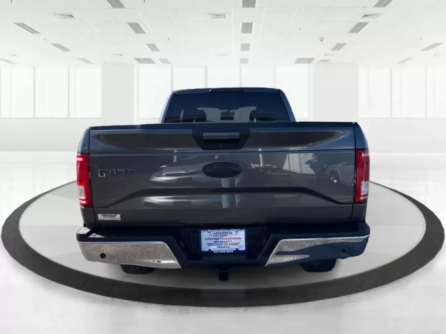 2017 Ford F-150 XLT (1FTFX1EF2HF) with an 5L V-8 DOHC engine, located at 401 Woodman Dr, Riverside, OH, 45431, (937) 908-9800, 39.760899, -84.123421 - **Unleash Your Adventures with This 2017 Ford F-150 XLT from Advantage Car and Credit - Troy!** <br /> <br /> Are you in search of a reliable truck that fits your adventurous lifestyle while also providing the comfort and technology you crave? Look no further than this stunning 2017 Ford F-150 XLT, - Photo#3