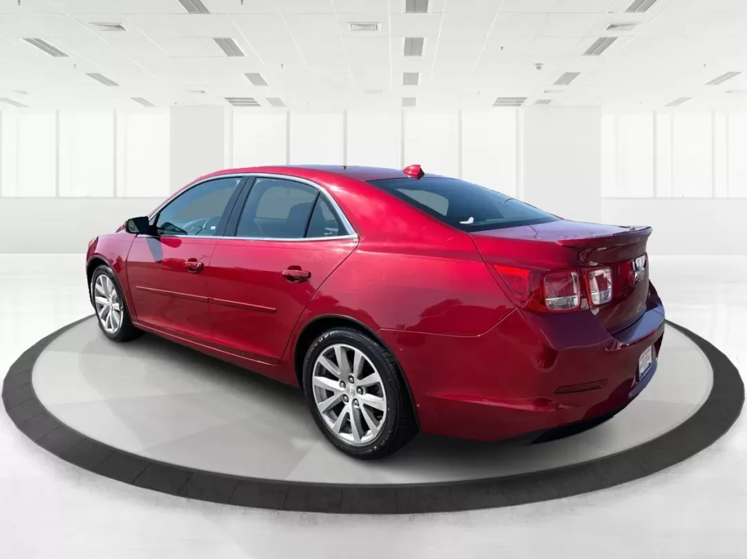 2014 Chevrolet Malibu 2LT (1G11E5SL4EF) with an 2.5L L4 DOHC 16V engine, 6-Speed Automatic transmission, located at 401 Woodman Dr, Riverside, OH, 45431, (937) 908-9800, 39.760899, -84.123421 - **Drive in Style: The 2014 Chevrolet Malibu 2LT Awaits You!** <br /> <br /> Are you ready to elevate your daily commute or embark on unforgettable weekend road trips? The 2014 Chevrolet Malibu 2LT is the ultimate sedan designed for budget-conscious buyers and anyone seeking a reliable vehicle that d - Photo#4