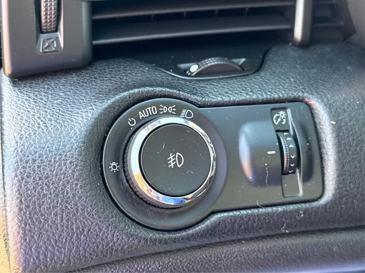 2014 Chevrolet Malibu 2LT (1G11E5SL4EF) with an 2.5L L4 DOHC 16V engine, 6-Speed Automatic transmission, located at 401 Woodman Dr, Riverside, OH, 45431, (937) 908-9800, 39.760899, -84.123421 - **Drive in Style: The 2014 Chevrolet Malibu 2LT Awaits You!** <br /> <br /> Are you ready to elevate your daily commute or embark on unforgettable weekend road trips? The 2014 Chevrolet Malibu 2LT is the ultimate sedan designed for budget-conscious buyers and anyone seeking a reliable vehicle that d - Photo#17