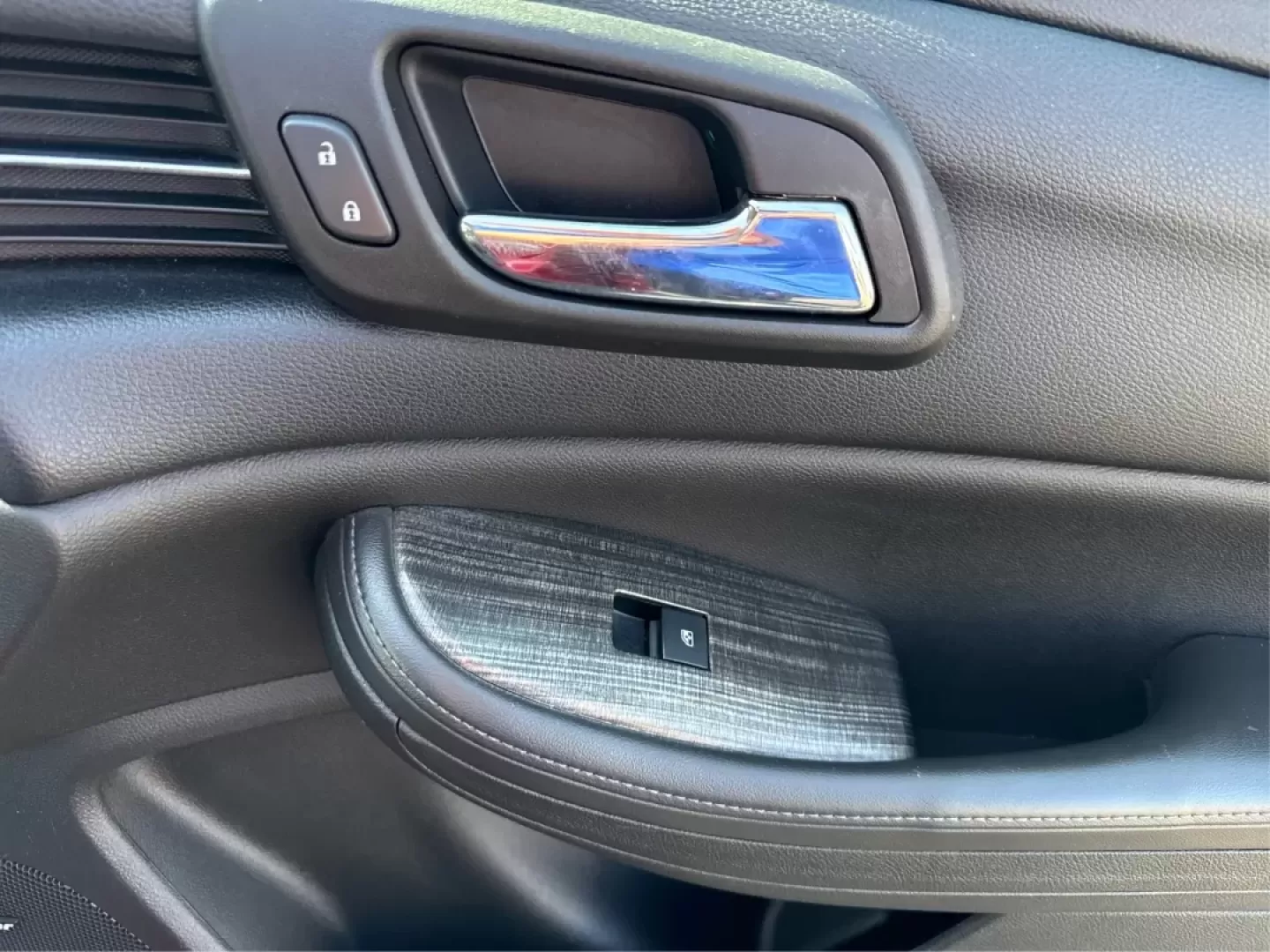 2014 Chevrolet Malibu 2LT (1G11E5SL4EF) with an 2.5L L4 DOHC 16V engine, 6-Speed Automatic transmission, located at 401 Woodman Dr, Riverside, OH, 45431, (937) 908-9800, 39.760899, -84.123421 - **Drive in Style: The 2014 Chevrolet Malibu 2LT Awaits You!** <br /> <br /> Are you ready to elevate your daily commute or embark on unforgettable weekend road trips? The 2014 Chevrolet Malibu 2LT is the ultimate sedan designed for budget-conscious buyers and anyone seeking a reliable vehicle that d - Photo#20