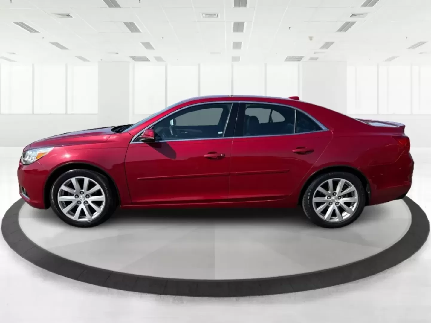 2014 Chevrolet Malibu 2LT (1G11E5SL4EF) with an 2.5L L4 DOHC 16V engine, 6-Speed Automatic transmission, located at 8750 N County Rd 25A, Piqua, OH, 45356, (937) 908-9800, 40.164391, -84.232513 - **Drive in Style: The 2014 Chevrolet Malibu 2LT Awaits You!** <br /> <br /> Are you ready to elevate your daily commute or embark on unforgettable weekend road trips? The 2014 Chevrolet Malibu 2LT is the ultimate sedan designed for budget-conscious buyers and anyone seeking a reliable vehicle that d - Photo#5